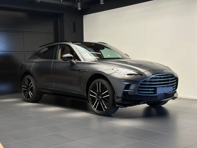 Aston Martin DBX