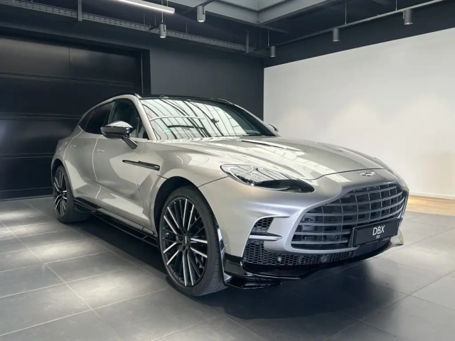 Aston Martin DBX