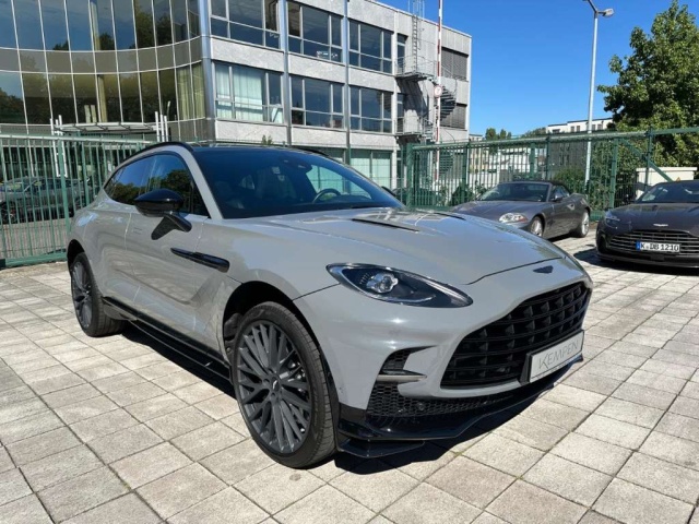 Aston Martin DBX
