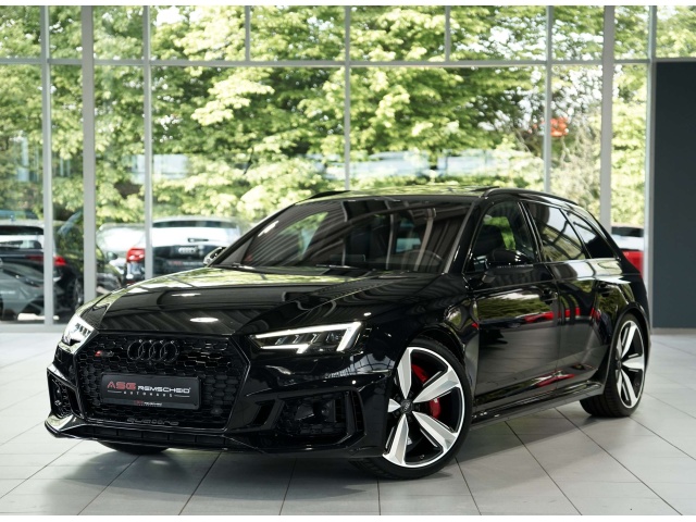 Audi RS4