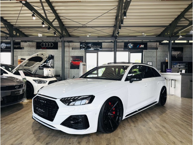 Audi RS4