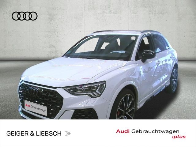 Audi RSQ3