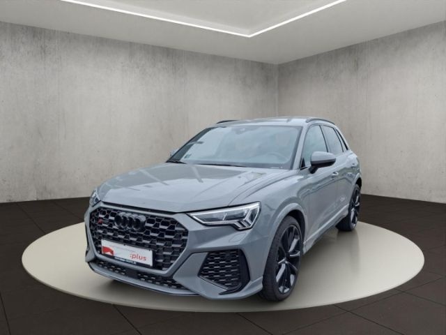 Audi RSQ3