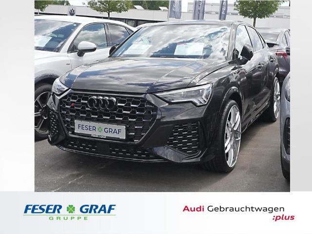 Audi RSQ3