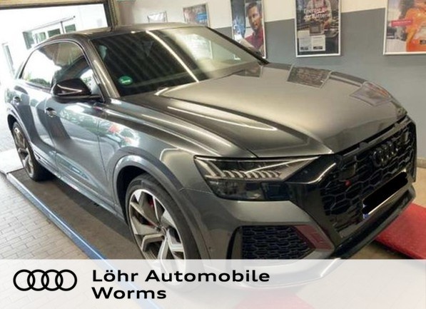 Audi RSQ8