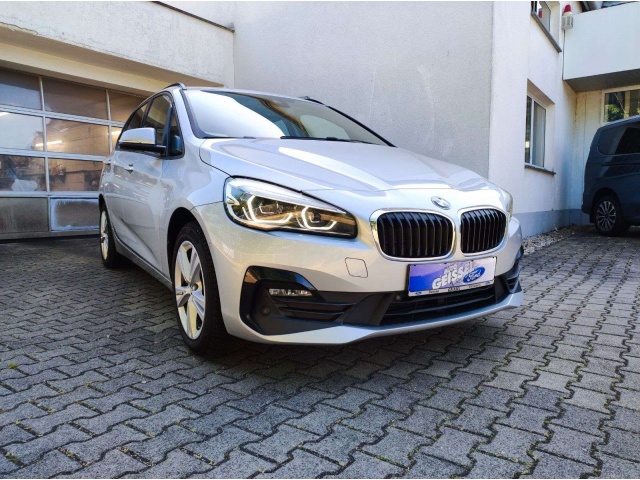 BMW 218