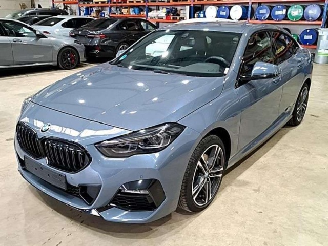 BMW 218