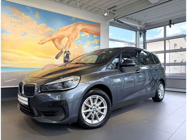 BMW 218