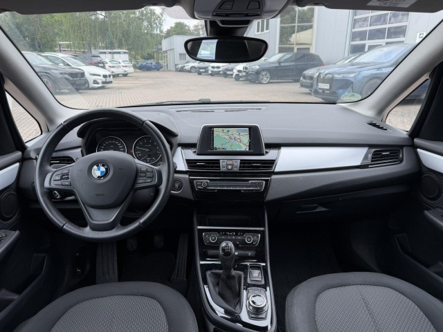 BMW 218
