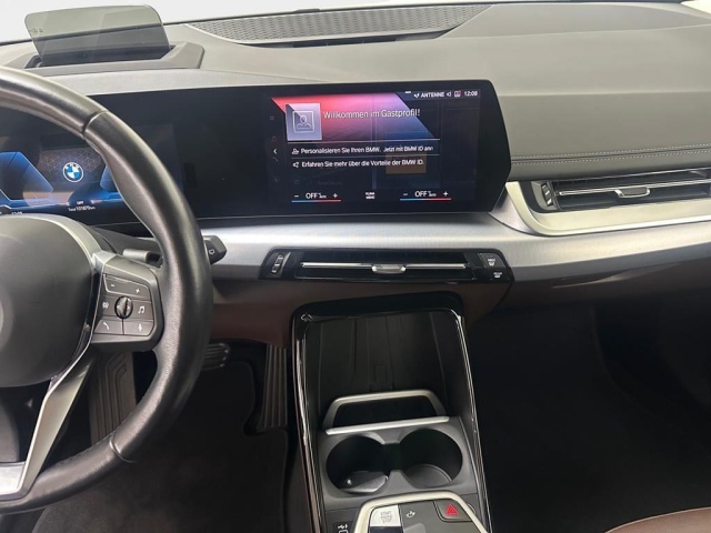 BMW 218