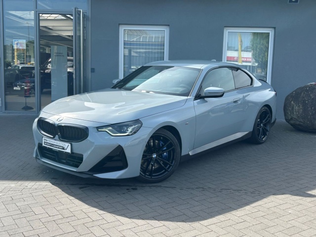 BMW 220