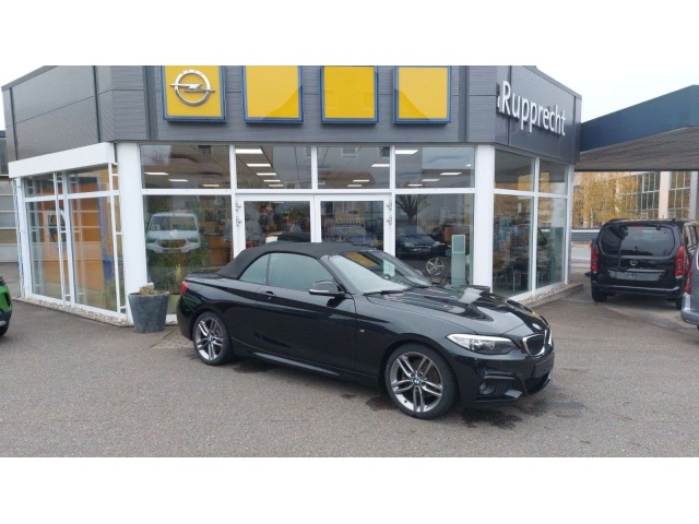 BMW 220