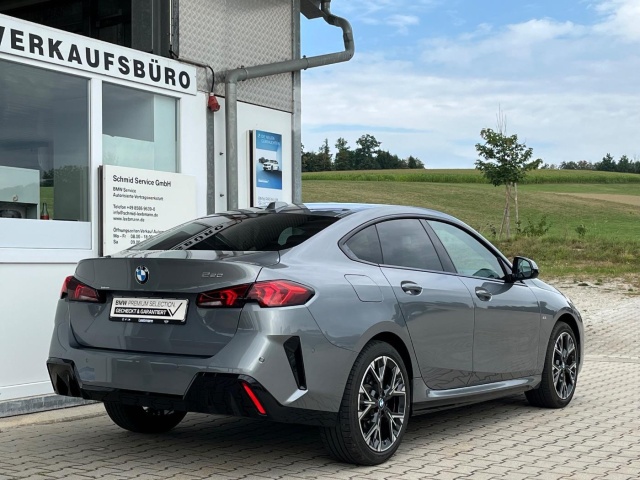 BMW 220