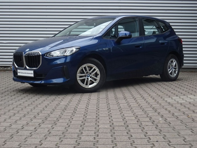 BMW 225