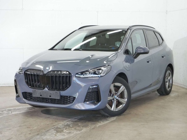 BMW 225
