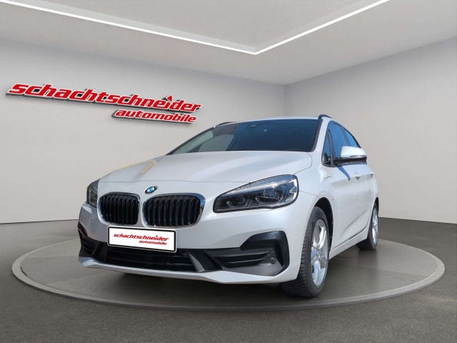 BMW 225