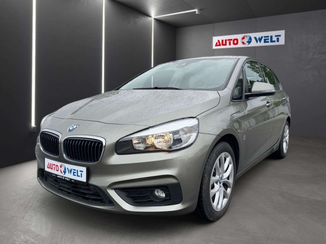 BMW 225