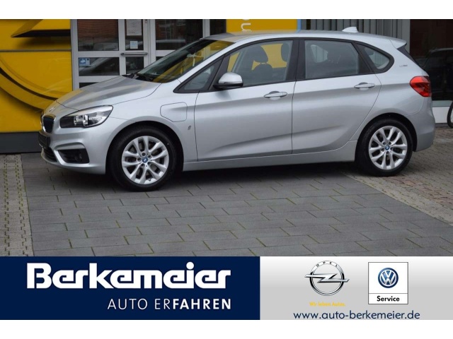 BMW 225