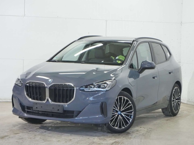 BMW 225