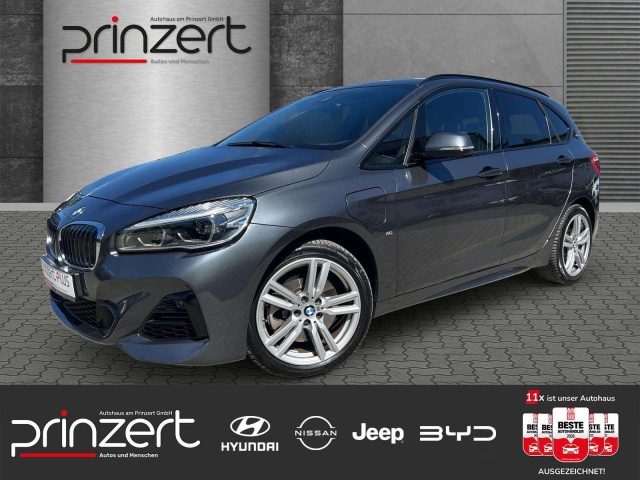 BMW 225