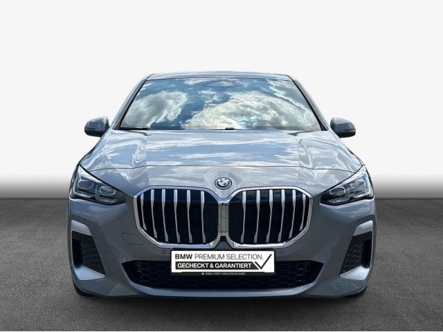 BMW 225