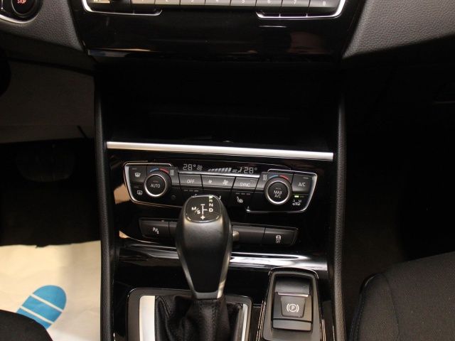 BMW 225