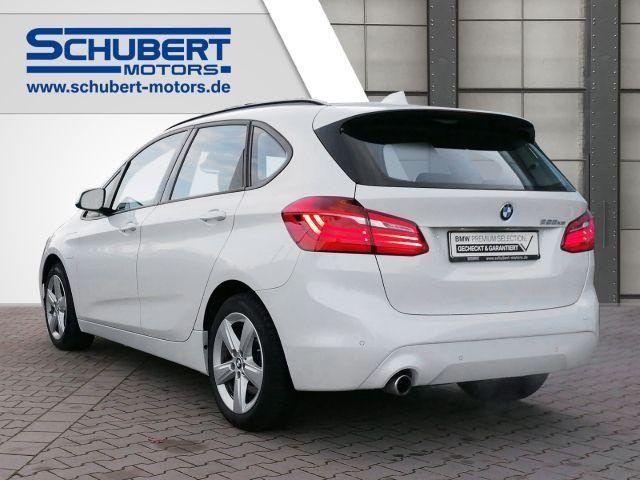BMW 225