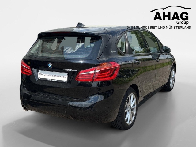 BMW 225