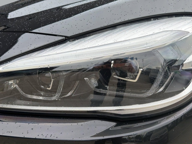 BMW 225