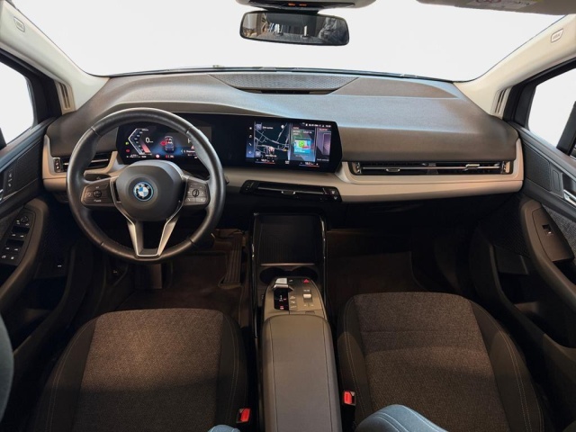 BMW 225