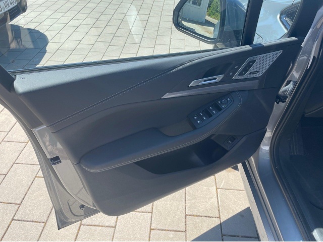 BMW 230