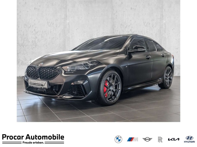 BMW 235