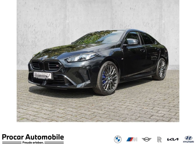 BMW 235