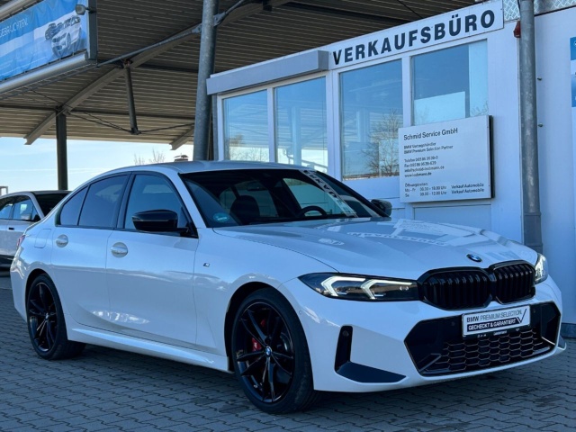 BMW 330