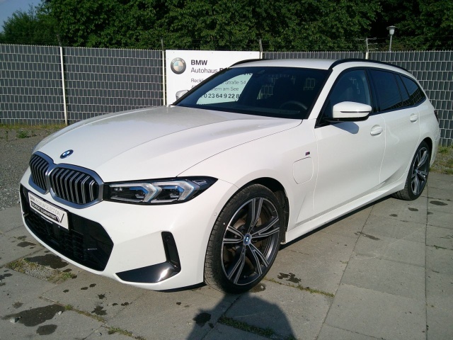 BMW 330