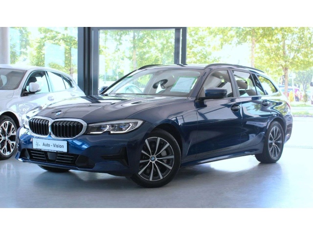 BMW 330