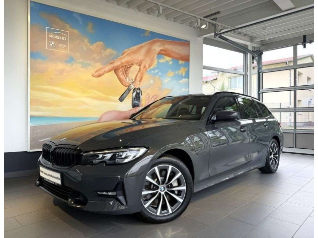 BMW 330