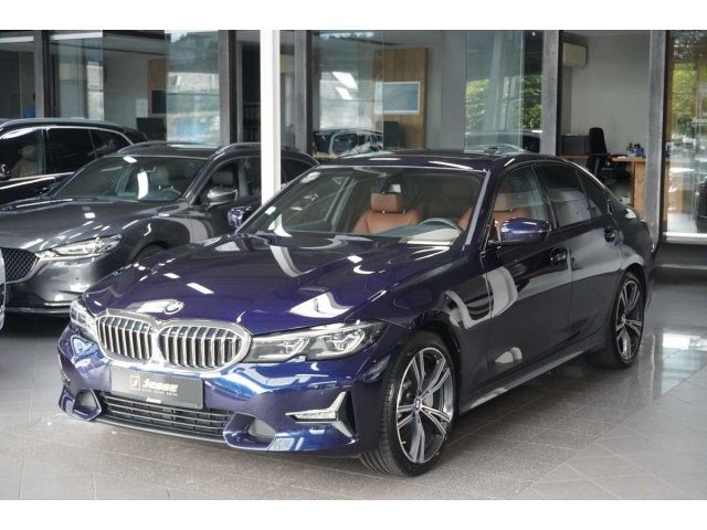 BMW 330