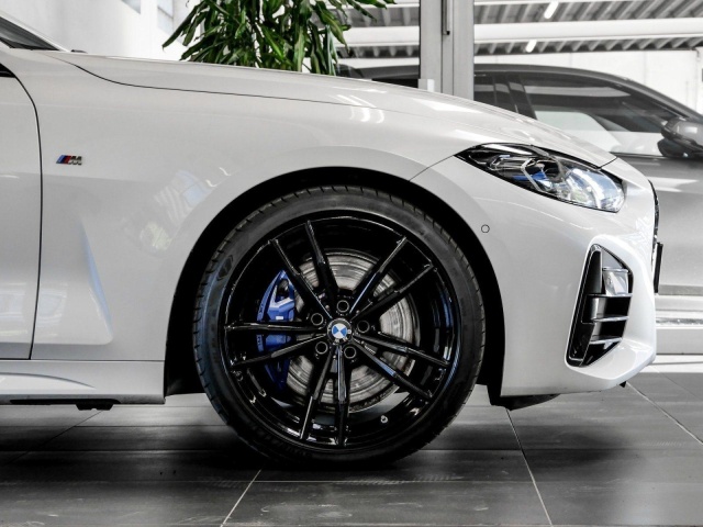 BMW 440