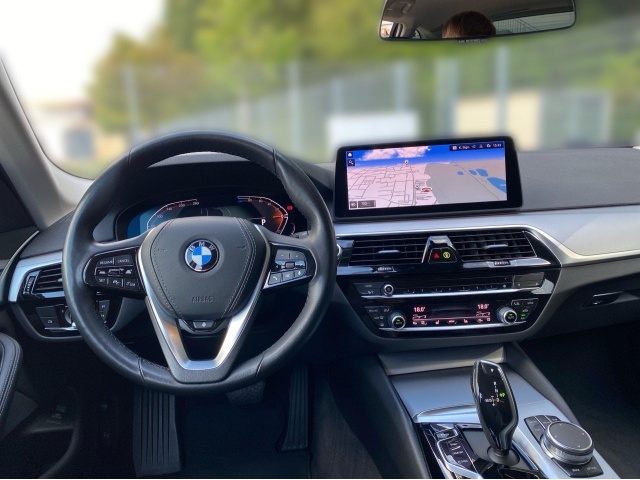 BMW 520