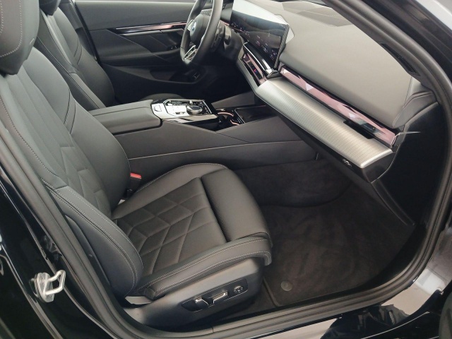 BMW 550