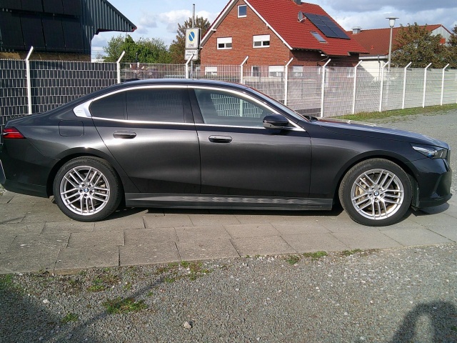 BMW 550
