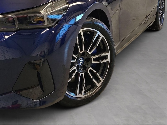 BMW 550