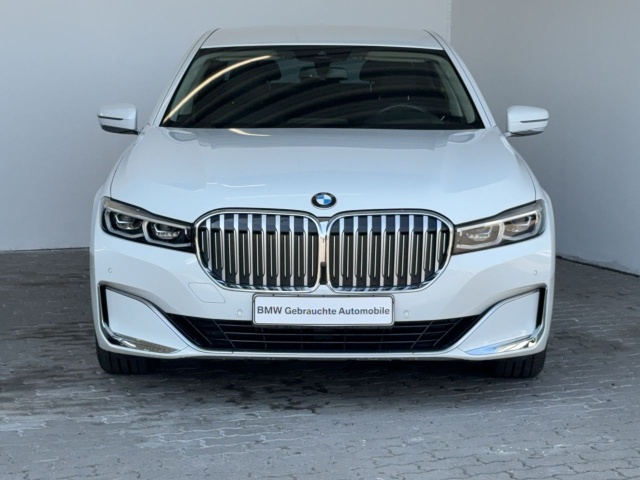 BMW 730