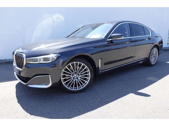 BMW 730