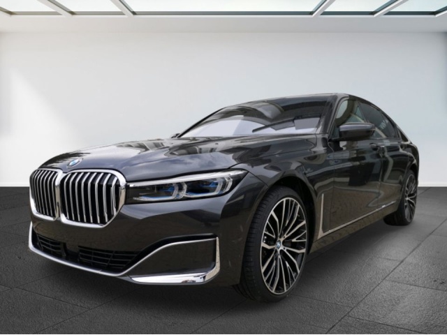 BMW 740