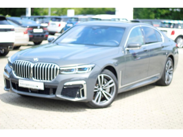 BMW 740