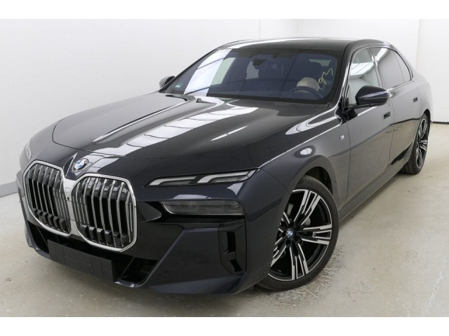 BMW 740