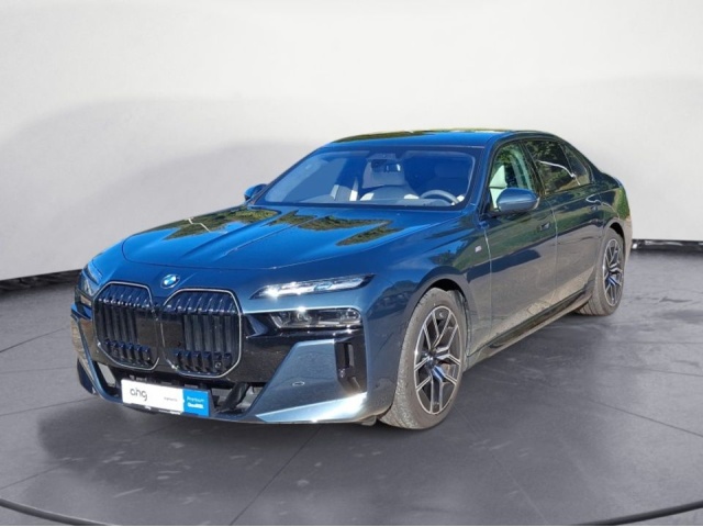 BMW 740