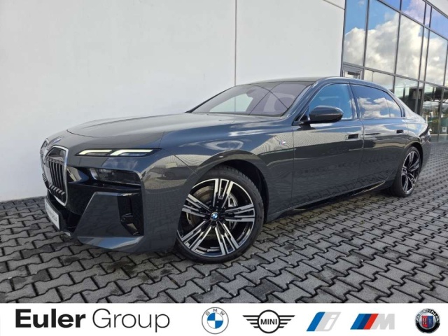 BMW 740